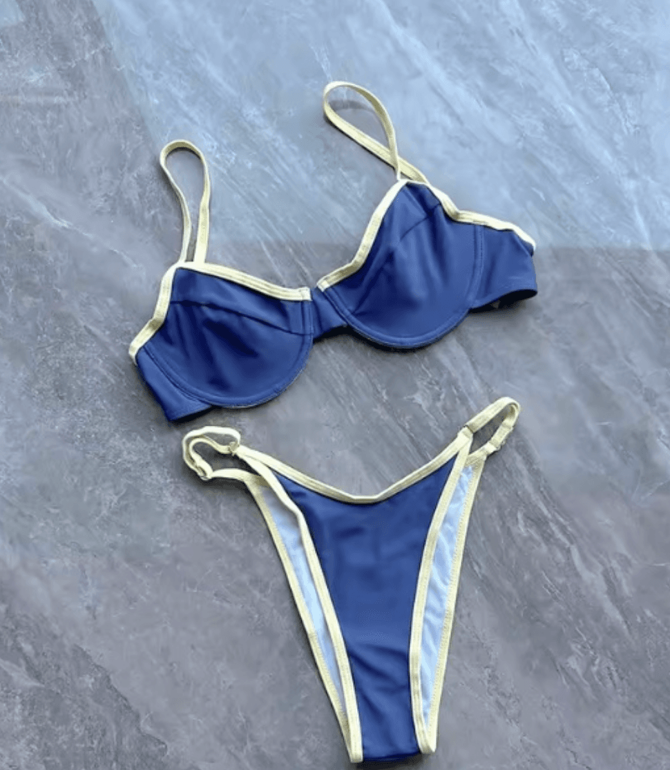 Lieferantenfoto eines Bikinis auf Marmor